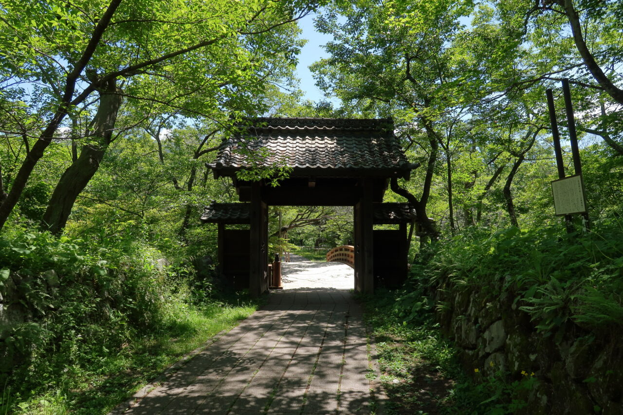 高遠城址公園_新緑_問屋門