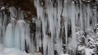 横谷渓谷（氷瀑）_屏風岩