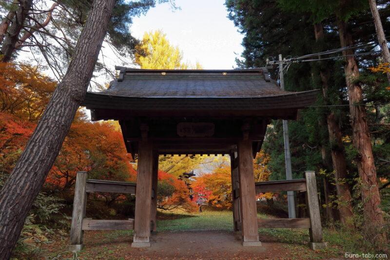 霊松寺（紅葉）_総門