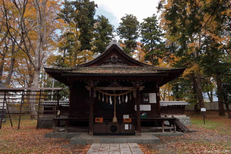 筑摩神社（紅葉）_拝殿