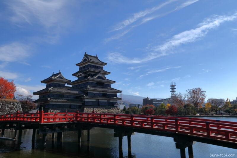 松本城（紅葉）_天守